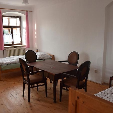 Chalupa U Soni Razova Bagian luar foto